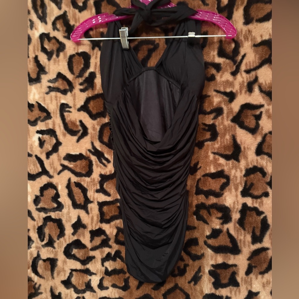 Elegant Black Victoria Secret Swimsuit - Picture 3 of 4